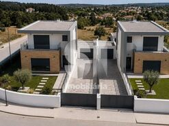 Moradia T4 - N�o Definido, N�o Definido, N�o Definido - Miniatura: 2/10