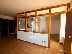 Escrit�rio T0 - Santo Ant�nio dos Olivais, Coimbra, Coimbra