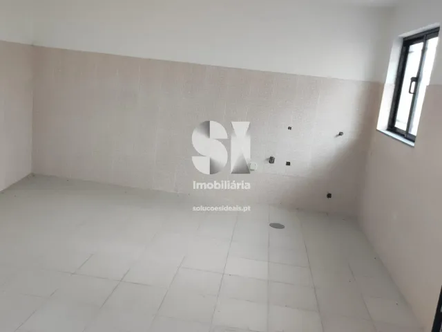 Com�rcio T0 - S�o Mamede de Infesta, Matosinhos, Porto - Miniatura: 1/25