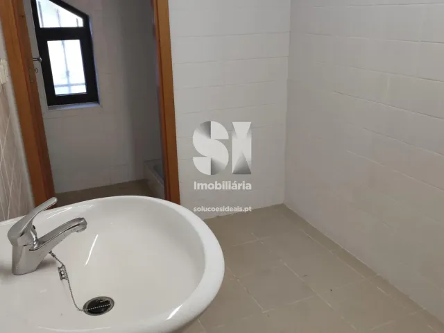 Com�rcio T0 - S�o Mamede de Infesta, Matosinhos, Porto - Miniatura: 7/25