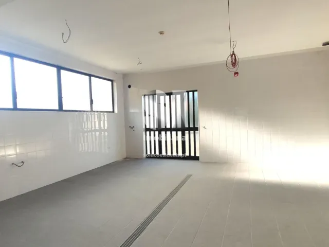 Com�rcio T0 - S�o Mamede de Infesta, Matosinhos, Porto - Miniatura: 11/25