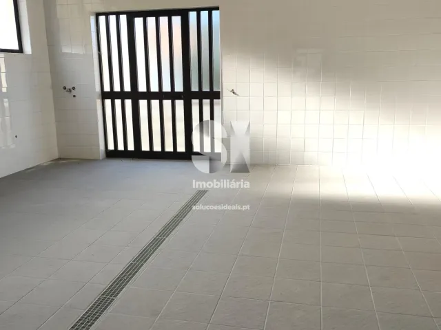 Com�rcio T0 - S�o Mamede de Infesta, Matosinhos, Porto - Miniatura: 14/25