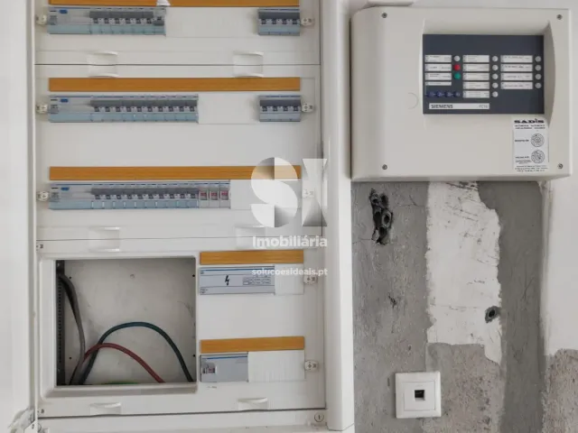 Com�rcio T0 - S�o Mamede de Infesta, Matosinhos, Porto - Miniatura: 15/25