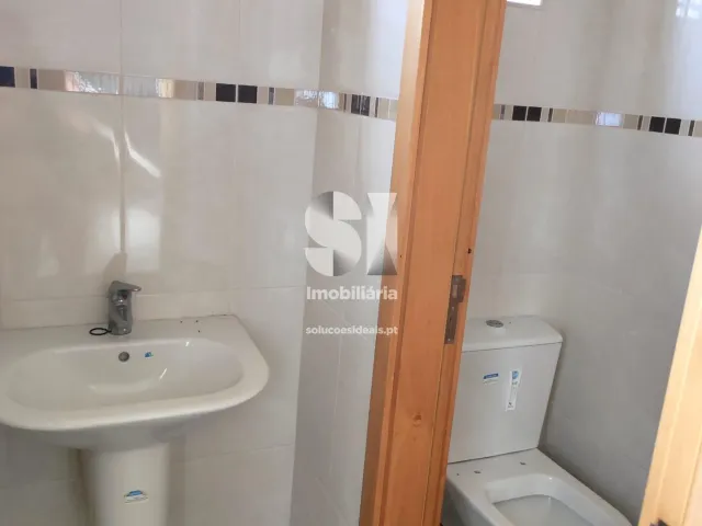 Com�rcio T0 - S�o Mamede de Infesta, Matosinhos, Porto - Miniatura: 25/25