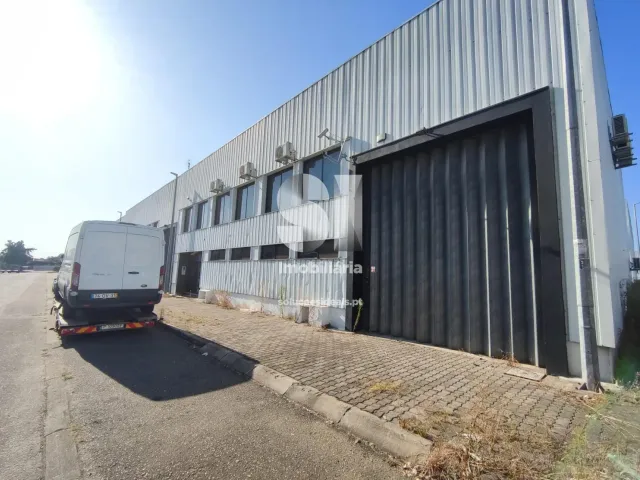 Armaz�m T0 - Santo Tirso, Santo Tirso, Porto - Miniatura: 3/37