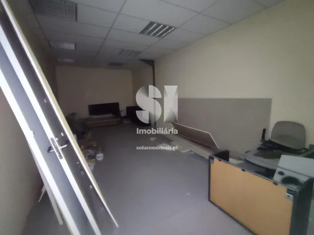 Armaz�m T0 - Santo Tirso, Santo Tirso, Porto - Miniatura: 7/37