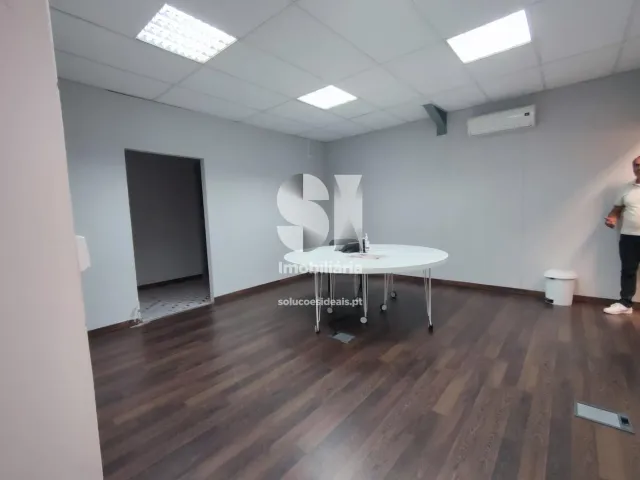 Armaz�m T0 - Santo Tirso, Santo Tirso, Porto - Miniatura: 12/37