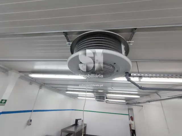 Armaz�m T0 - Santo Tirso, Santo Tirso, Porto - Miniatura: 33/37