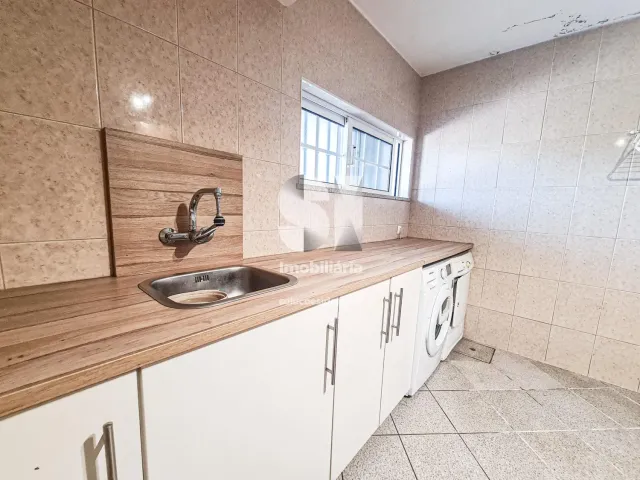 Moradia T3 - Couto de Baixo, Viseu, Viseu - Miniatura: 11/38