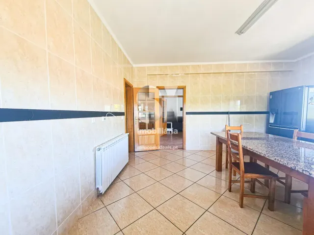 Moradia T3 - Couto de Baixo, Viseu, Viseu - Miniatura: 13/38