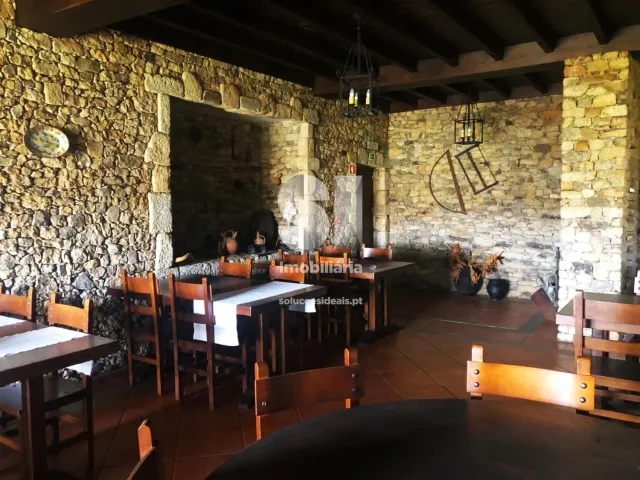 Bar/Restaurante T1 - Adoufe e Vilarinho de Samard�, Vila Real, Vila Real - Miniatura: 2/33