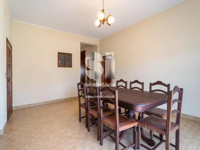 Moradia > T6 - Vieira de Leiria, Marinha Grande, Leiria - Miniatura: 4/35