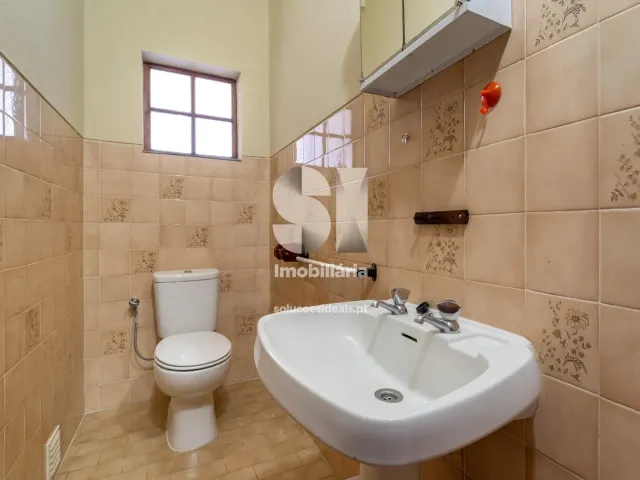 Moradia > T6 - Vieira de Leiria, Marinha Grande, Leiria - Miniatura: 13/35