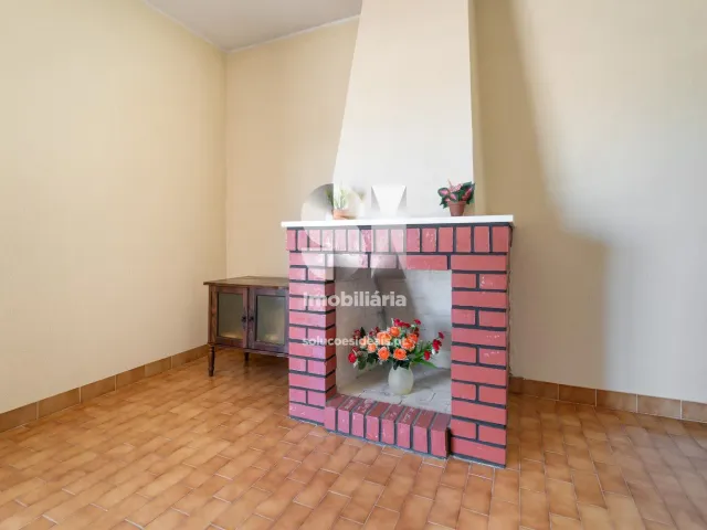 Moradia > T6 - Vieira de Leiria, Marinha Grande, Leiria - Miniatura: 20/35