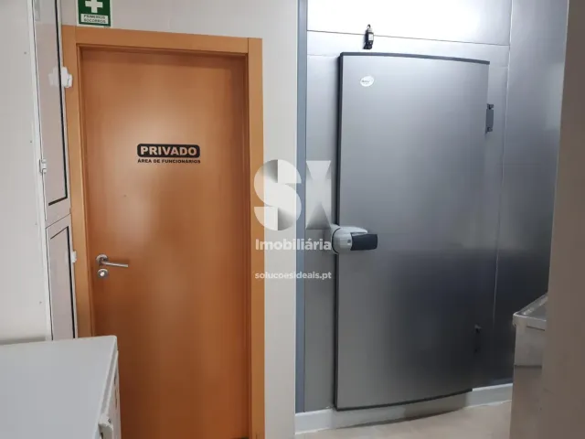 Bar/Restaurante T0 - Vieira de Leiria, Marinha Grande, Leiria - Miniatura: 19/22