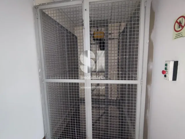 Armaz�m T0 - Santo Tirso, Santo Tirso, Porto - Miniatura: 9/37