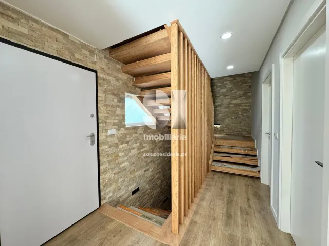 Moradia T0 - Santa Clara, Coimbra, Coimbra