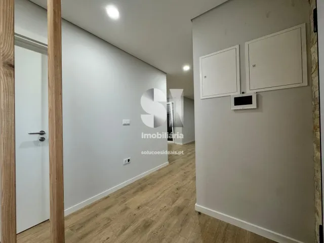 Moradia T0 - Santa Clara, Coimbra, Coimbra - Miniatura: 1/18