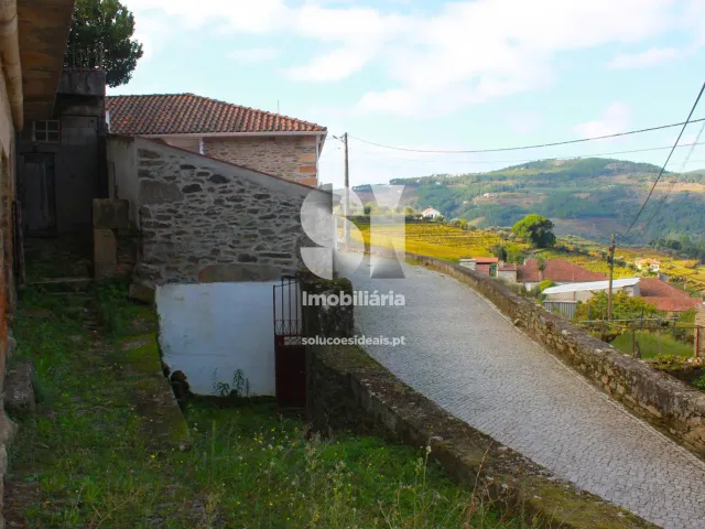 Moradia T2 - Sanfins do Douro, Alij�, Vila Real - Miniatura: 7/29