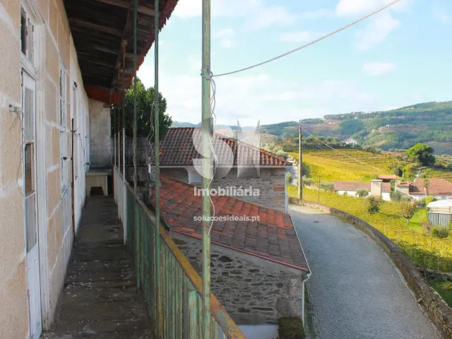 Moradia T2 - Sanfins do Douro, Alij�, Vila Real - Miniatura: 8/29