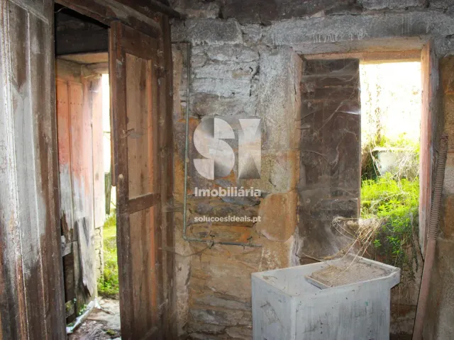 Moradia T2 - Sanfins do Douro, Alij�, Vila Real - Miniatura: 10/29