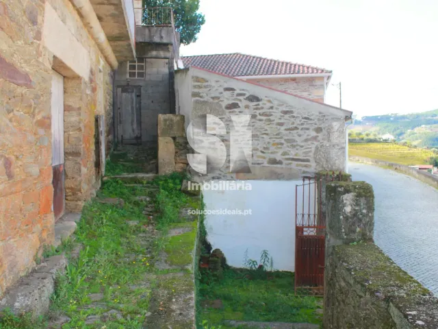 Moradia T2 - Sanfins do Douro, Alij�, Vila Real - Miniatura: 11/29