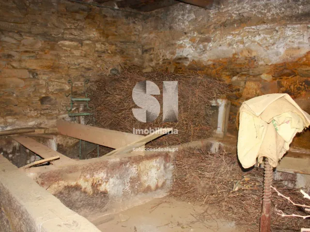 Moradia T2 - Sanfins do Douro, Alij�, Vila Real - Miniatura: 13/29