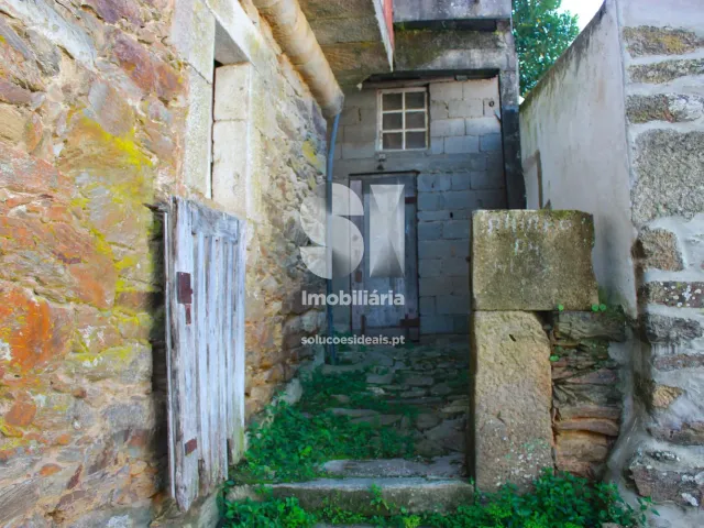 Moradia T2 - Sanfins do Douro, Alij�, Vila Real - Miniatura: 14/29