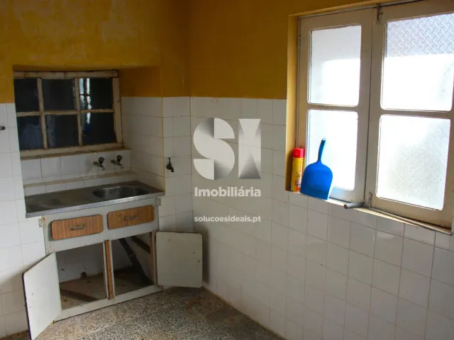 Moradia T2 - Sanfins do Douro, Alij�, Vila Real - Miniatura: 25/29