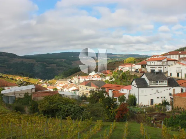 Moradia T2 - Sanfins do Douro, Alij�, Vila Real - Miniatura: 27/29