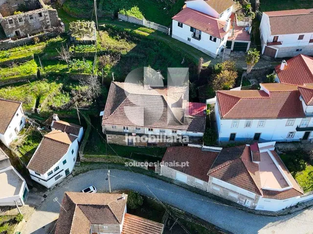 Moradia T2 - Sanfins do Douro, Alij�, Vila Real - Miniatura: 29/29