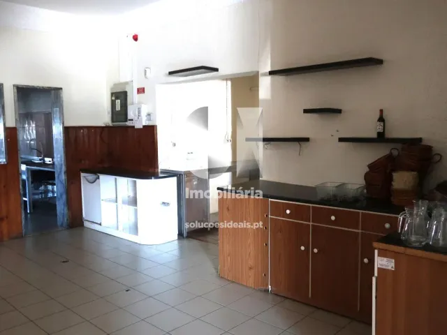 Bar/Restaurante T0 - S�o Martinho da Corti�a, Arganil, Coimbra - Miniatura: 11/37