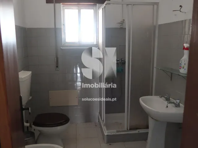 Bar/Restaurante T0 - S�o Martinho da Corti�a, Arganil, Coimbra - Miniatura: 23/37