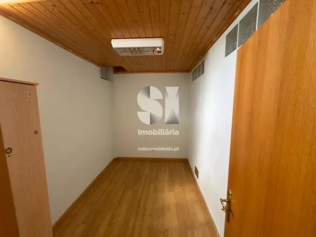 Com�rcio T0 - Vila Real, Vila Real, Vila Real - Miniatura: 9/10