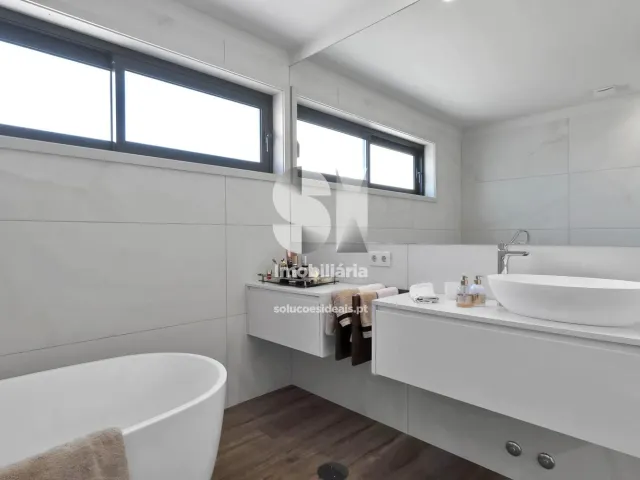 Moradia T4 - A Ver-o-Mar, P�voa de Varzim, Porto - Miniatura: 18/43