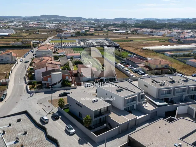 Moradia T4 - A Ver-o-Mar, P�voa de Varzim, Porto - Miniatura: 42/43