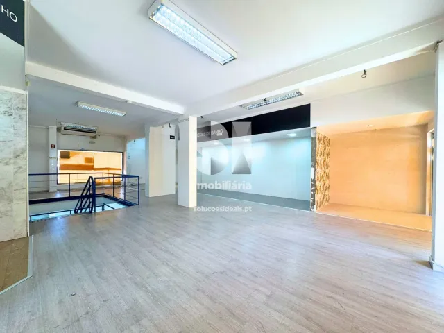 Com�rcio T0 - Torres Vedras, Torres Vedras, Lisboa - Miniatura: 6/37