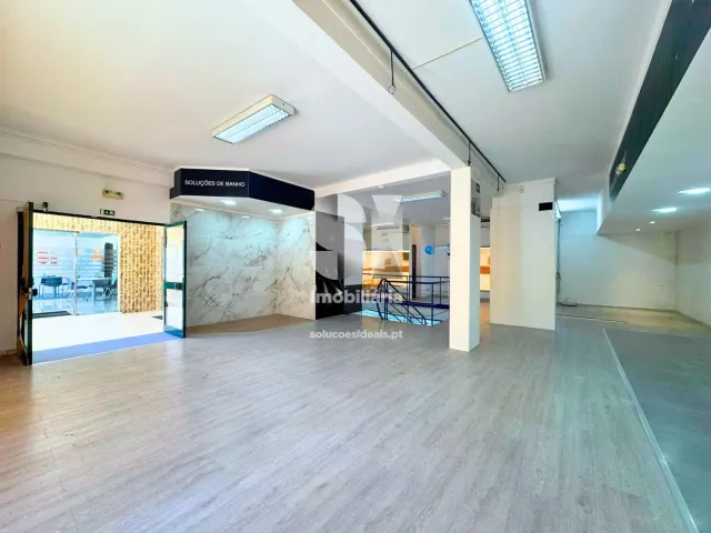 Com�rcio T0 - Torres Vedras, Torres Vedras, Lisboa - Miniatura: 7/37