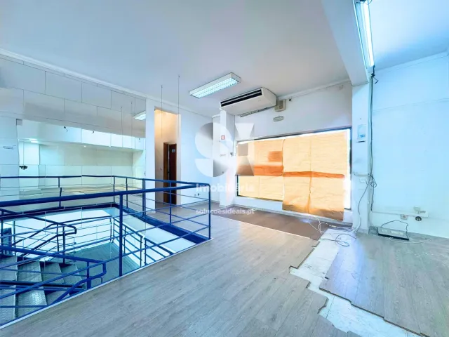 Com�rcio T0 - Torres Vedras, Torres Vedras, Lisboa - Miniatura: 16/37