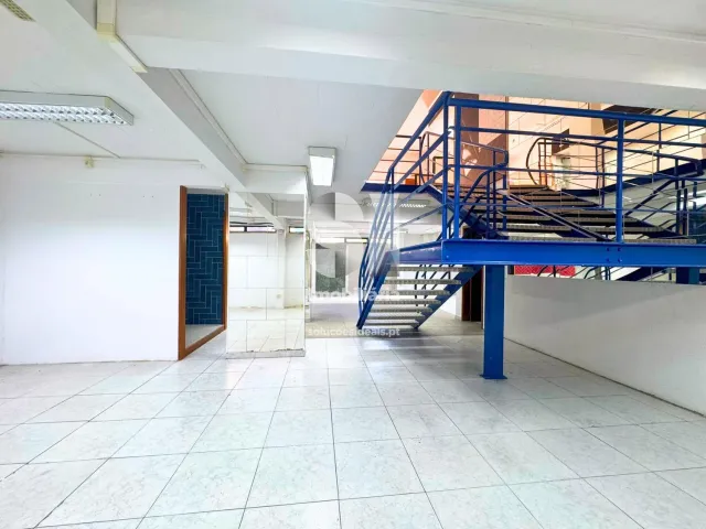 Com�rcio T0 - Torres Vedras, Torres Vedras, Lisboa - Miniatura: 21/37