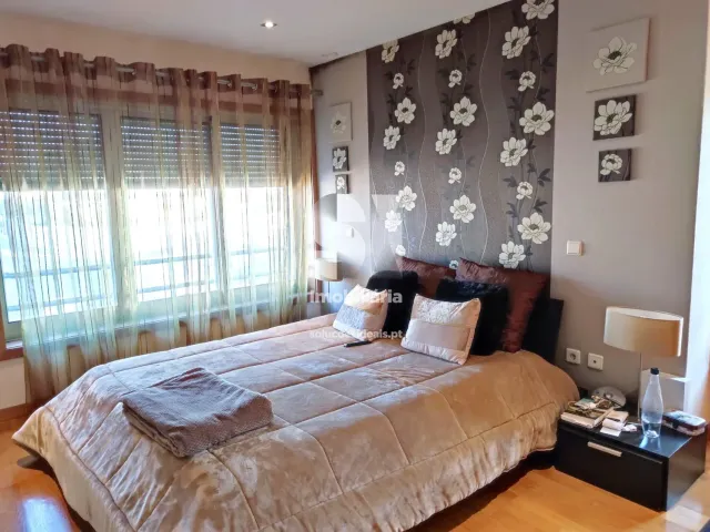 Moradia T4 - Castelo da Maia, Maia, Porto - Miniatura: 24/36