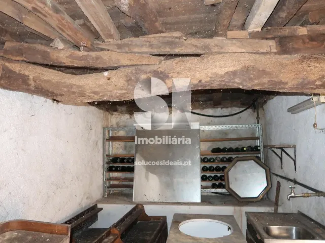 Moradia T2 - S�o Martinho da Corti�a, Arganil, Coimbra - Miniatura: 1/31