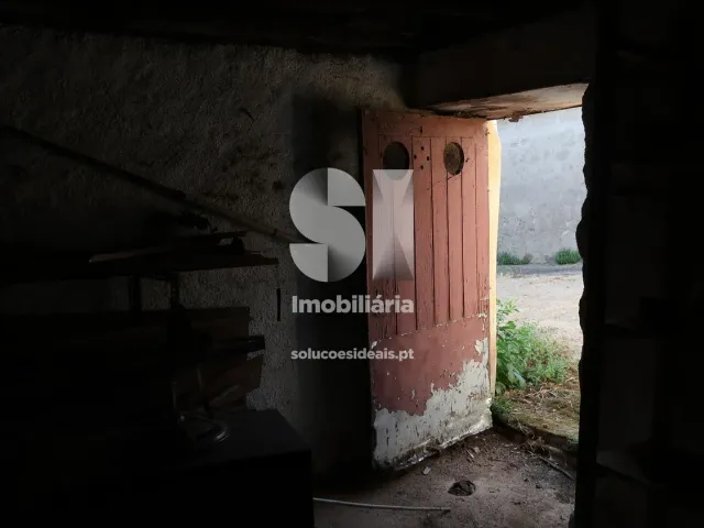 Moradia T2 - S�o Martinho da Corti�a, Arganil, Coimbra - Miniatura: 2/31