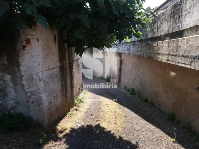 Moradia T2 - S�o Martinho da Corti�a, Arganil, Coimbra - Miniatura: 28/31