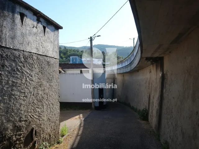 Moradia T2 - S�o Martinho da Corti�a, Arganil, Coimbra - Miniatura: 29/31