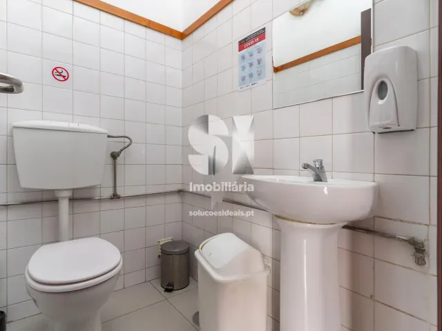 Com�rcio T0 - Santo Ant�nio dos Olivais, Coimbra, Coimbra - Miniatura: 13/16