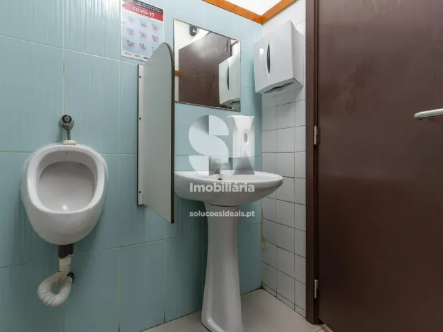 Com�rcio T0 - Santo Ant�nio dos Olivais, Coimbra, Coimbra - Miniatura: 14/16