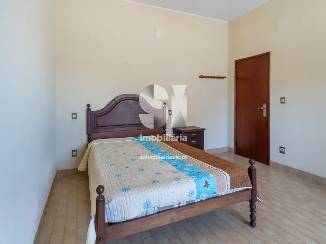 Moradia > T6 - Vieira de Leiria, Marinha Grande, Leiria - Miniatura: 11/49