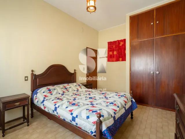 Moradia > T6 - Vieira de Leiria, Marinha Grande, Leiria - Miniatura: 18/49