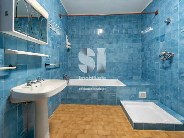 Moradia > T6 - Vieira de Leiria, Marinha Grande, Leiria - Miniatura: 37/49